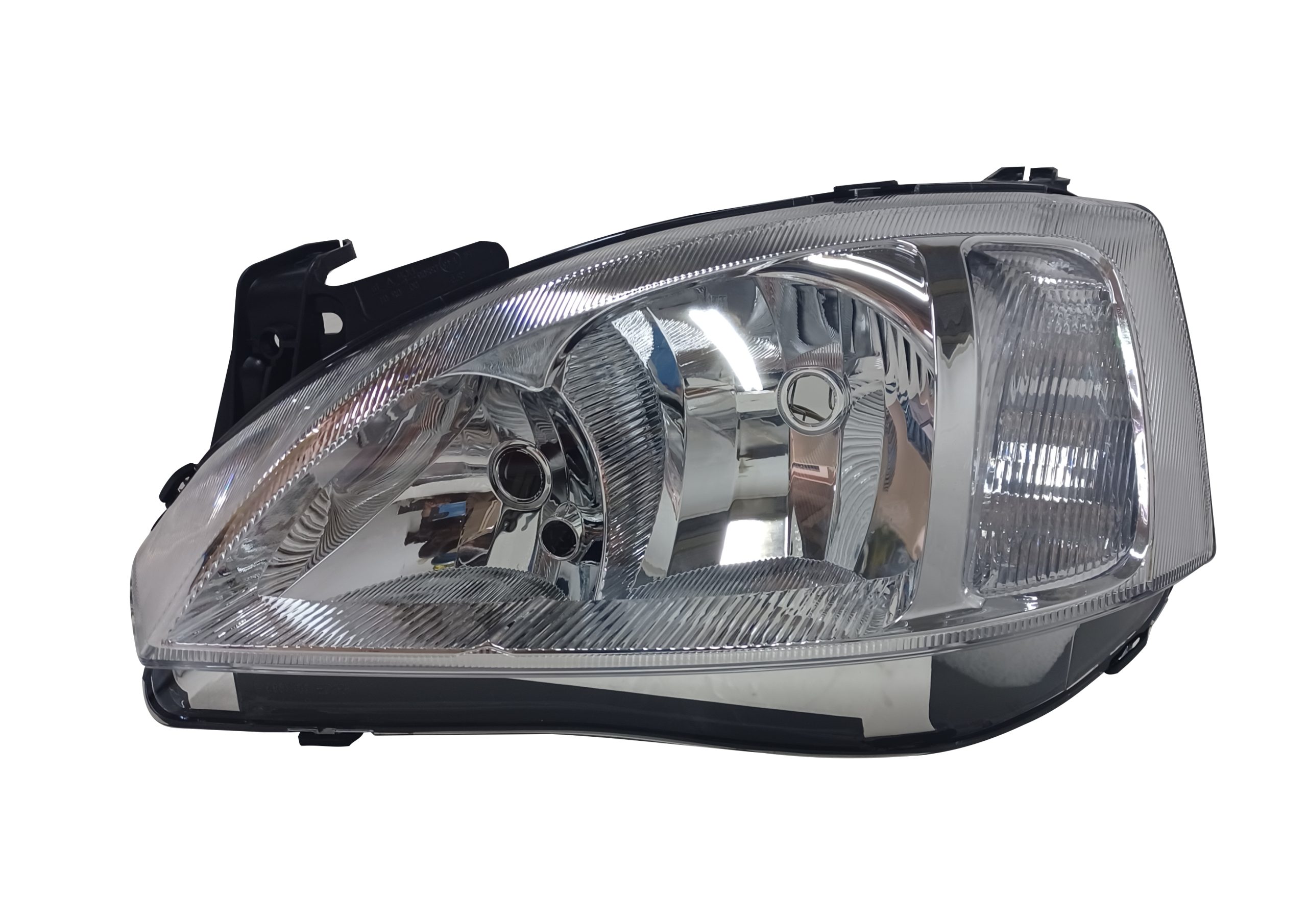 Left Side - Head Lamp/Light - Opel Corsa C/Mk3/Gamma - 2002-2006