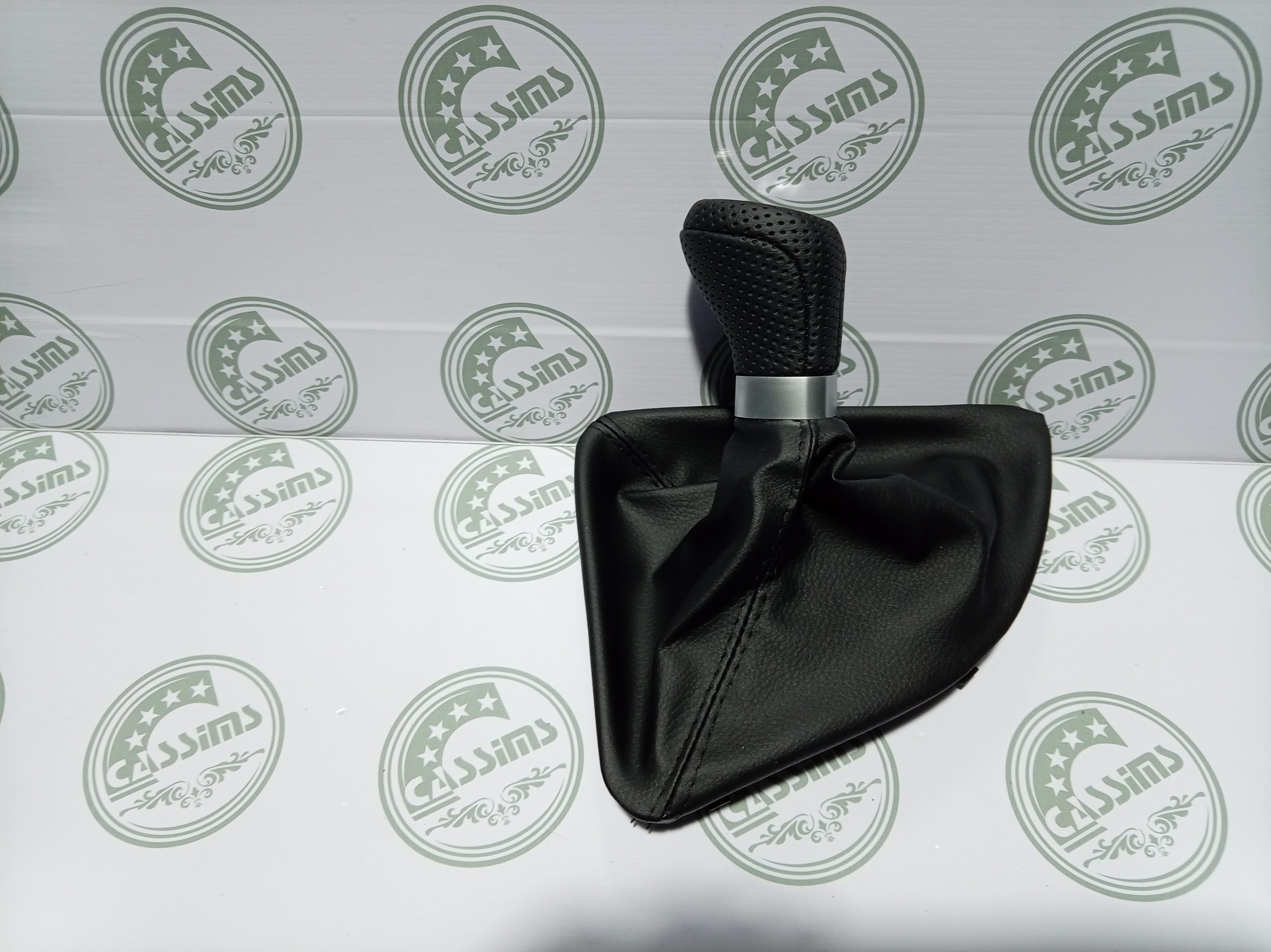 BMW E90 5 SPEED GEAR KNOB/SHIFTER - Image 3