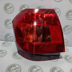 Toyota Runx Tail Light Right Side 2002-2004