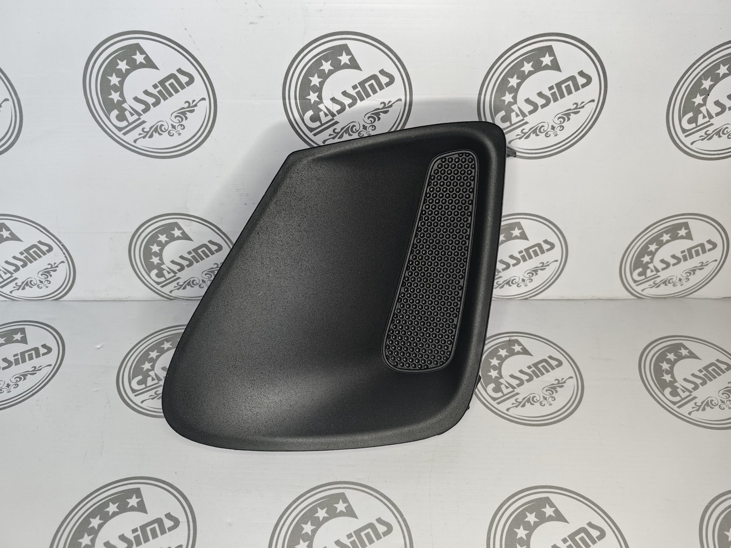 TOYOTA COROLLA PROFESSIONAL LEFT SIDE BUMPER GRILL WITHOUT HOLE 2010-2014